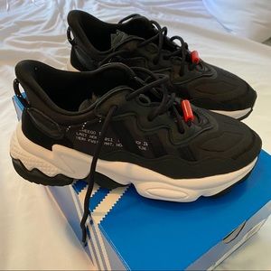 ADIDAS OZWEEGO SNEAKERS
